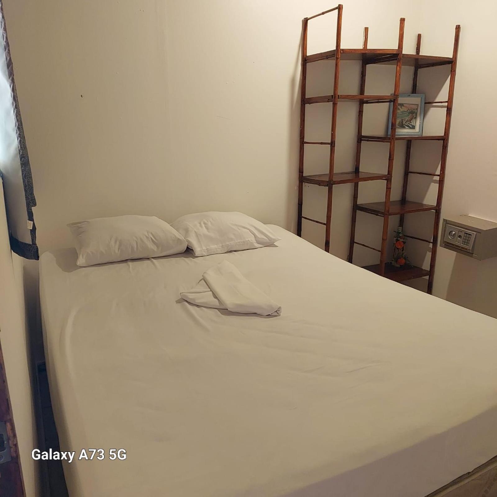 Costa Linda Art Hostel มานูเอล อันโตนิโอ ภายนอก รูปภาพ