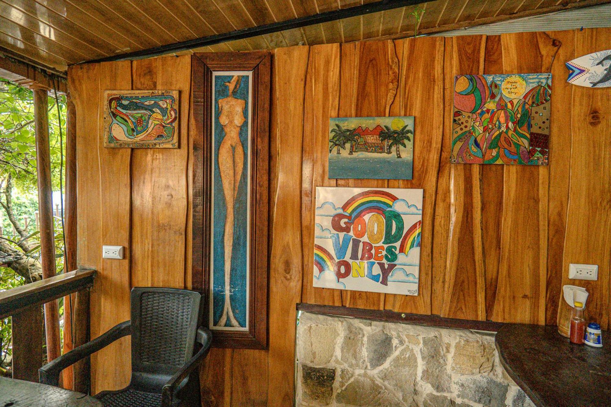 Costa Linda Art Hostel มานูเอล อันโตนิโอ ภายนอก รูปภาพ
