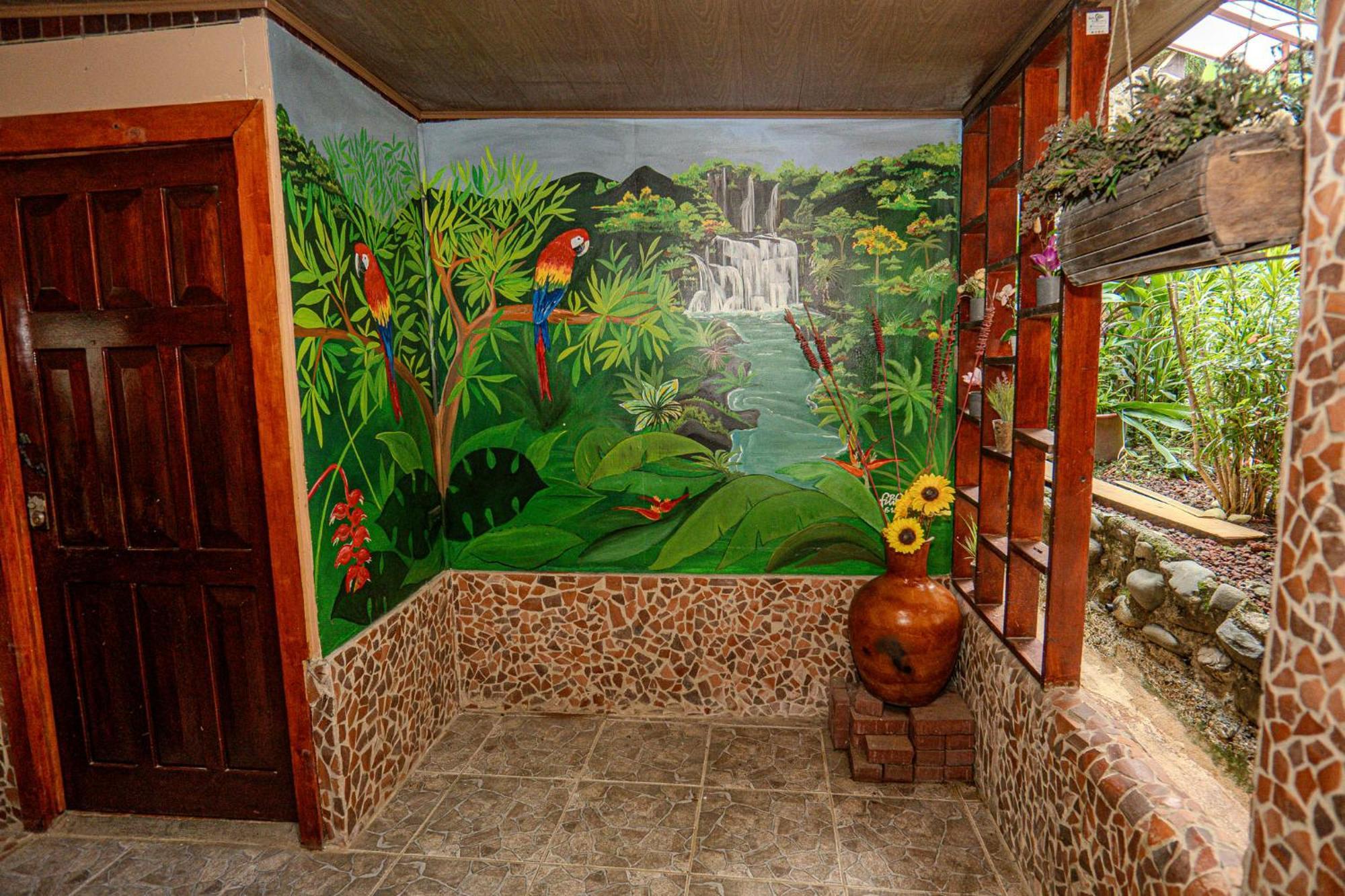 Costa Linda Art Hostel มานูเอล อันโตนิโอ ภายนอก รูปภาพ