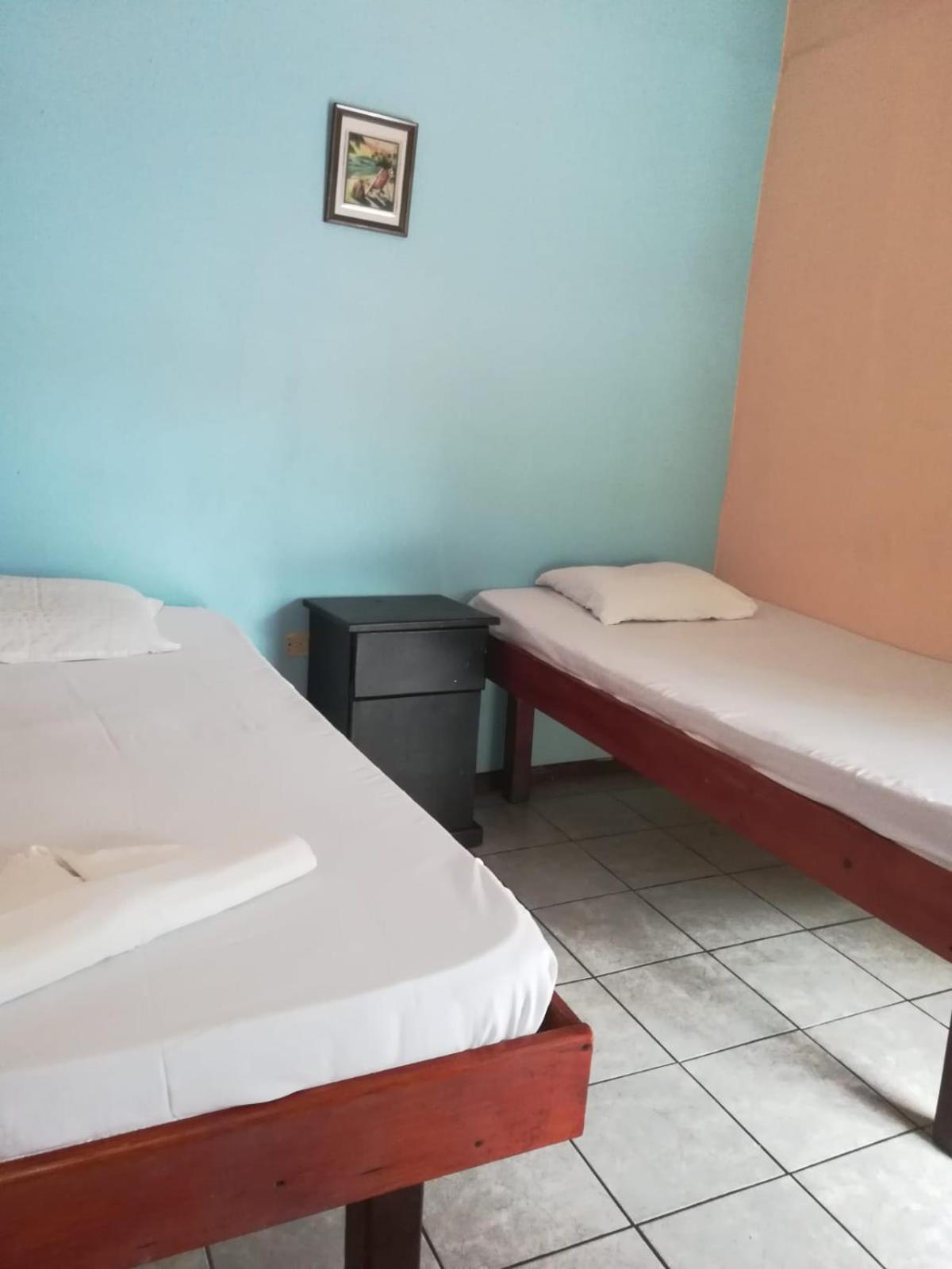 Costa Linda Art Hostel มานูเอล อันโตนิโอ ภายนอก รูปภาพ