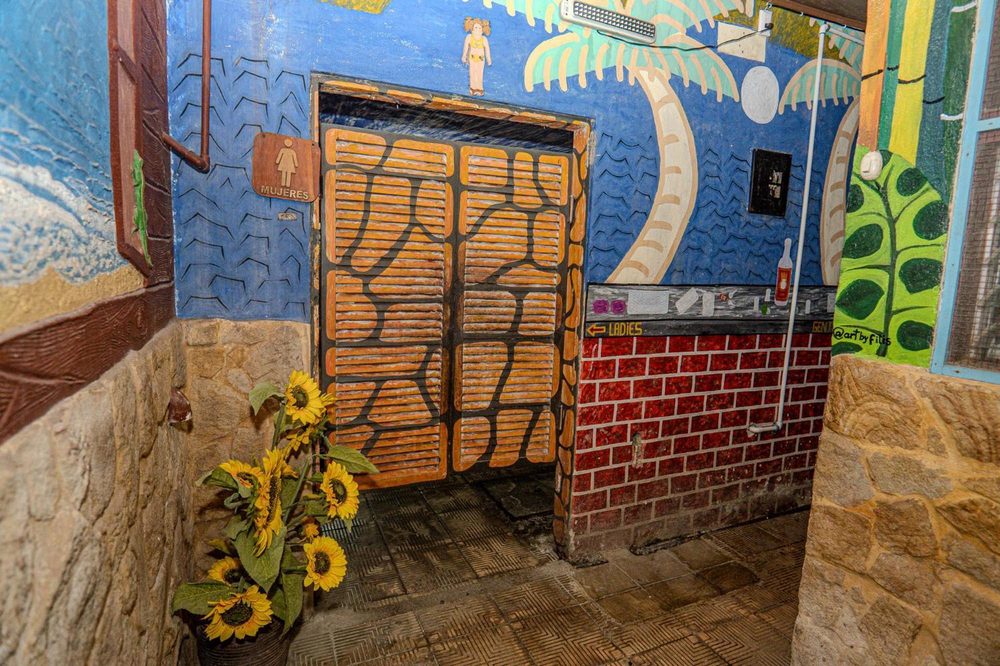 Costa Linda Art Hostel มานูเอล อันโตนิโอ ภายนอก รูปภาพ