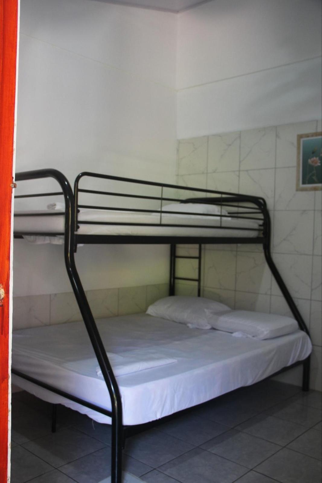 Costa Linda Art Hostel มานูเอล อันโตนิโอ ภายนอก รูปภาพ