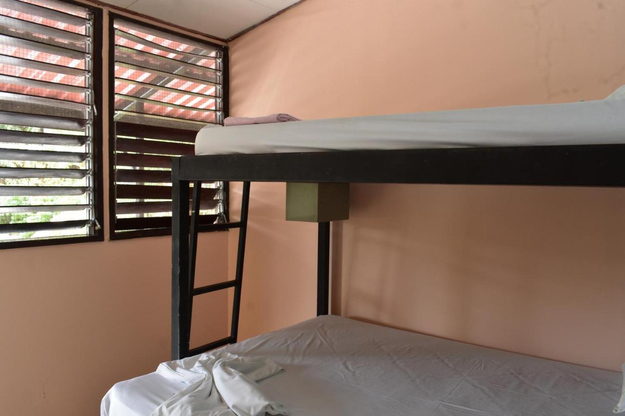 Costa Linda Art Hostel มานูเอล อันโตนิโอ ภายนอก รูปภาพ